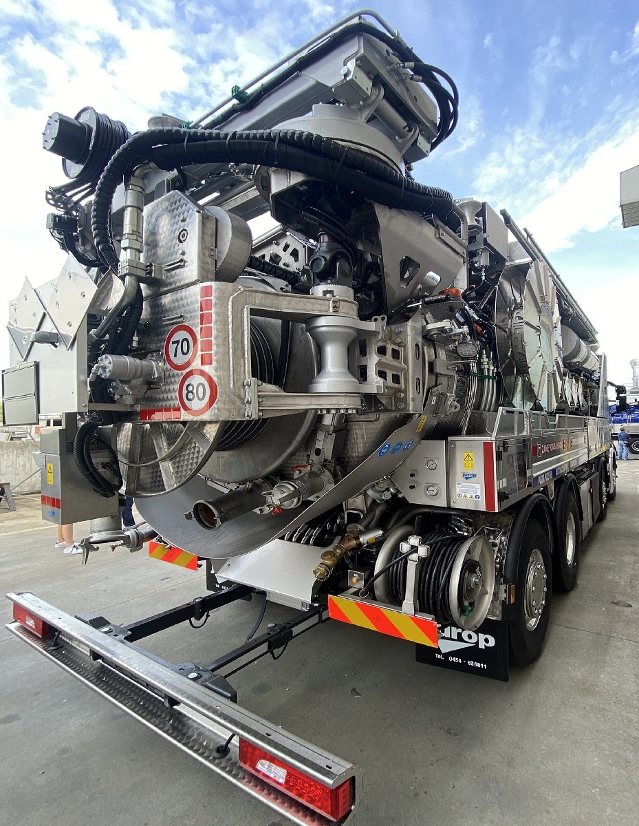 Каналопромывочная машина