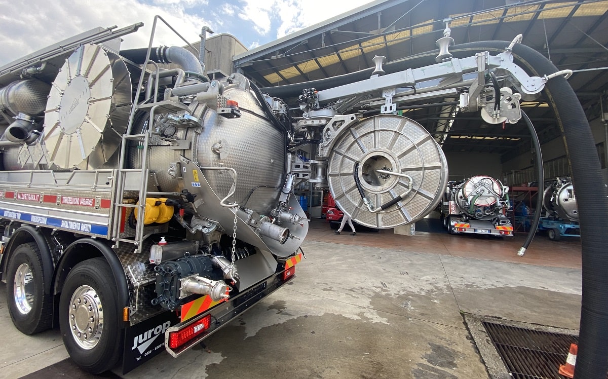 Каналопромывочная машина