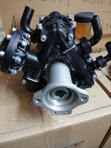 Насос мембранный Comet® серия BP110 D (110 л/мин; 20 бар); гидрокомпенсатор; фланец под гидромотор