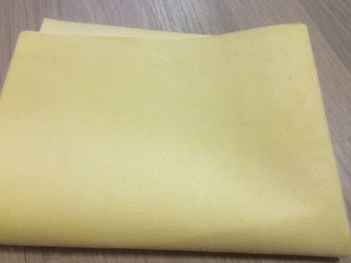 Искусственная замша, желтая 40х55, 300 gsm(коробка 300шт)