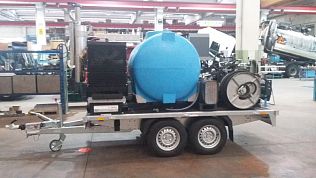 Комбинированная установка JUROP с насосом VL7 на прицепе (180л/мин, 160 Бар)